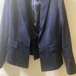 Tahari blue  blazer, in great condition.